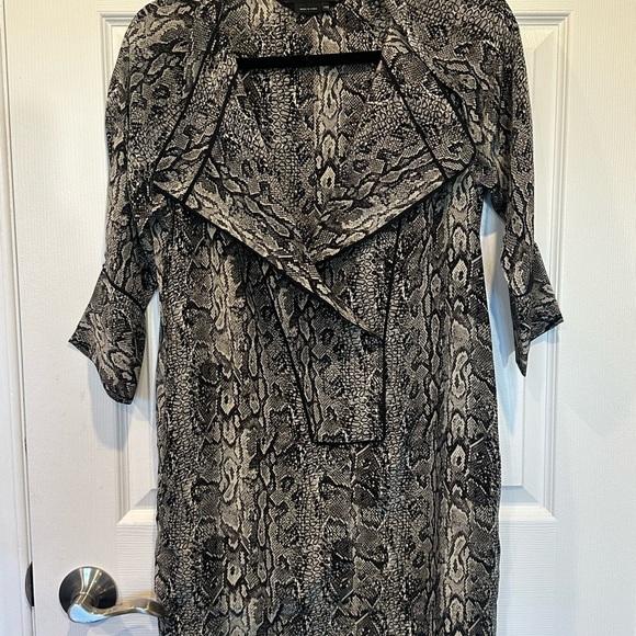 BCBGMaxAzria Silk Snakeskin Reptile Print Collared Shift Dress | Retails $278 - Picture 3 of 8